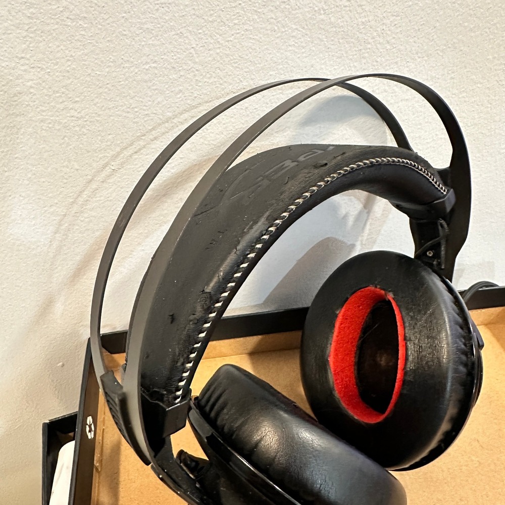 HyperX HX-HSCR-BK/NA Cloud Revolver Wired Gaming‎ Headset for PC & PS4 Headset - Picture 8 of 16